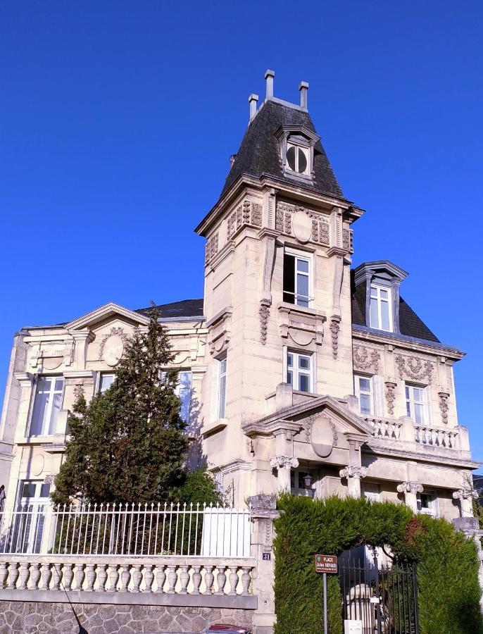 Les Riottes - Maison victorienne La Châtre Extérieur photo