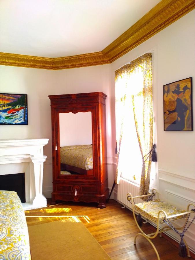 Les Riottes - Maison victorienne La Châtre Extérieur photo